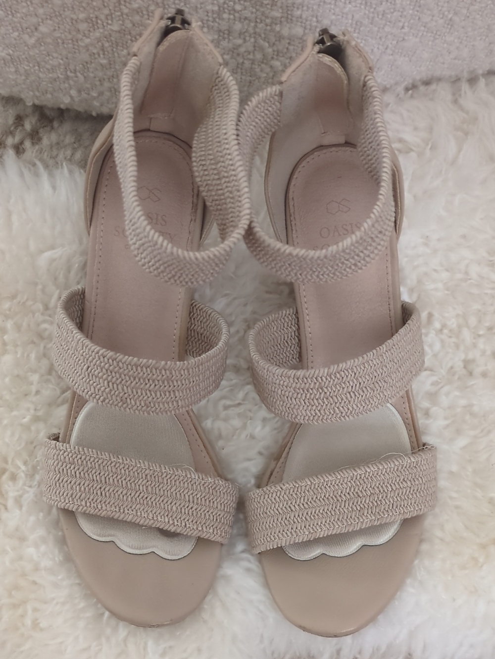 Oasis Society Blush Beige Strappy Wedge Sandals 7.5